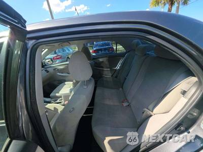 2013 Toyota Corolla LE - zdjęcie 13 z 25 - miniatura