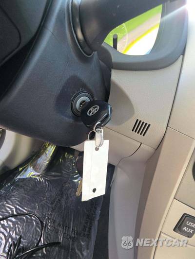 2013 Toyota Corolla LE - zdjęcie 8 z 25 - miniatura