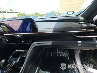 2025 Toyota Crown Signia XLE - zdjęcie 19 z 20 - miniatura