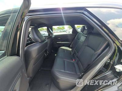 2025 Toyota Crown Signia XLE - zdjęcie 13 z 20 - miniatura
