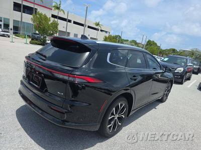 2025 Toyota Crown Signia XLE - zdjęcie 3 z 20 - miniatura