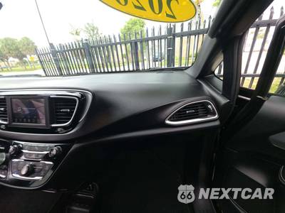 2020 Chrysler Pacifica Touring 121.6" WB - zdjęcie 20 z 24 - miniatura