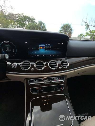 2023 Mercedes-Benz E 350 Sedan - zdjęcie 10 z 20 - miniatura