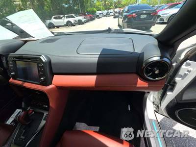 2021 Nissan GT-R Premium - zdjęcie 19 z 22 - miniatura