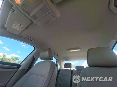 2018 Volkswagen Passat 2.0T R-Line - zdjęcie 11 z 27 - miniatura