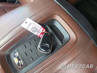 2016 Cadillac Escalade Premium Collection 1SC - zdjęcie 8 z 21 - miniatura