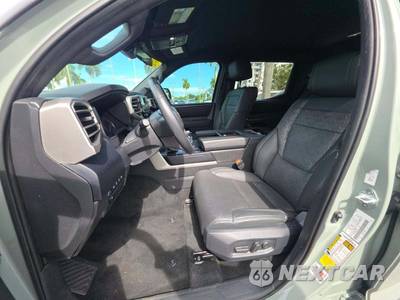 2025 Toyota Tundra SR5 Crew Cab Short Bed - zdjęcie 6 z 23 - miniatura