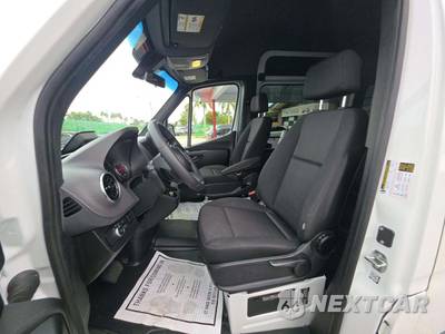 2026 Mercedes-Benz Sprinter 2500 Passenger Van High Roof 170.0" WB - zdjęcie 6 z 20 - miniatura