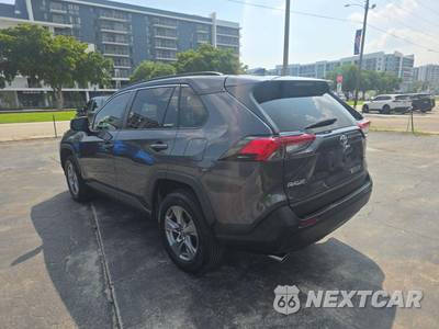 2023 Toyota RAV4 XLE - zdjęcie 2 z 22 - miniatura