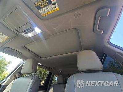 2019 Toyota Highlander XLE - zdjęcie 8 z 27 - miniatura