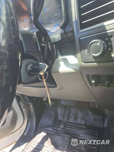 2017 Ford Super Duty F-550 Cab Chassis XL Crew Cab DRW - zdjęcie 8 z 30 - miniatura