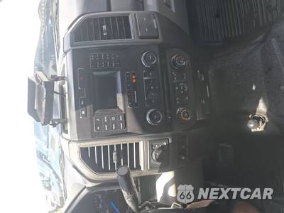 2017 Ford Super Duty F-550 Cab Chassis XL Crew Cab DRW - zdjęcie 27 z 30 - miniatura