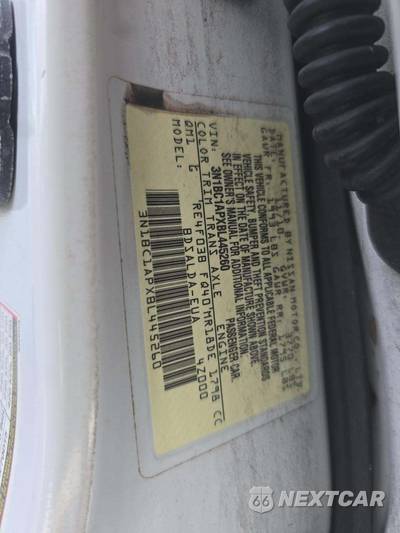 2011 Nissan Versa 1.8 S Sedan - zdjęcie 5 z 28 - miniatura