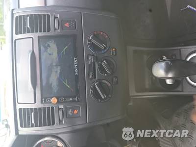 2011 Nissan Versa 1.8 S Sedan - zdjęcie 24 z 28 - miniatura