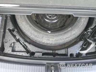 2018 Volkswagen Tiguan SE - zdjęcie 30 z 35 - miniatura