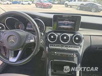 2015 Mercedes-Benz C 300 4MATIC Sedan - zdjęcie 7 z 28 - miniatura