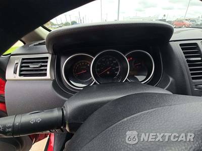 2011 Nissan Versa 1.8 S Hatchback - zdjęcie 9 z 25 - miniatura