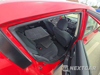 2011 Nissan Versa 1.8 S Hatchback - zdjęcie 16 z 25 - miniatura