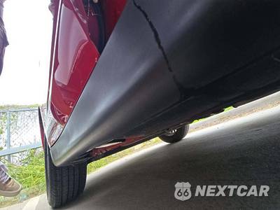 2011 Nissan Versa 1.8 S Hatchback - zdjęcie 17 z 25 - miniatura