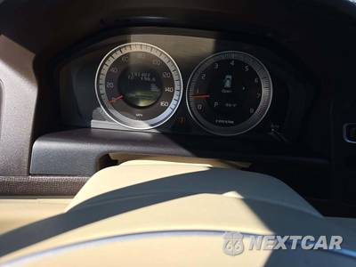 2013 Volvo XC60 T6 R-Design Platinum - zdjęcie 9 z 19 - miniatura