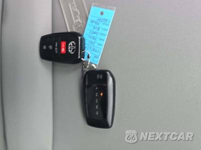 2025 Toyota SE - zdjęcie 8 z 21 - miniatura