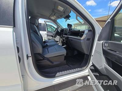 2025 Ford Super Duty F-350 Cab Chassis XL Crew Cab DRW - zdjęcie 18 z 19 - miniatura