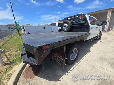 2025 Ford Super Duty F-350 Cab Chassis XL Crew Cab DRW - zdjęcie 3 z 19 - miniatura