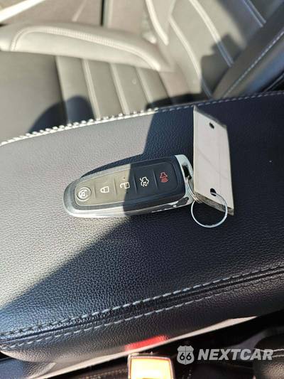 2017 Ford Escape Titanium - zdjęcie 8 z 22 - miniatura