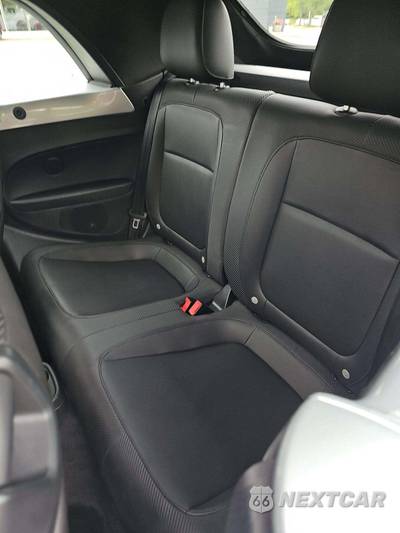 2013 Volkswagen Beetle Convertible TDI w/Sound & Navigation - zdjęcie 13 z 20 - miniatura