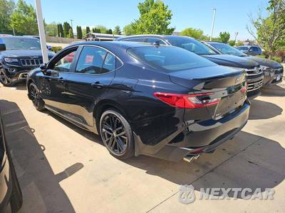 2025 Toyota Camry SE - zdjęcie 2 z 21 - miniatura