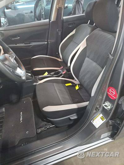 2021 Nissan Versa SV - zdjęcie 6 z 21 - miniatura
