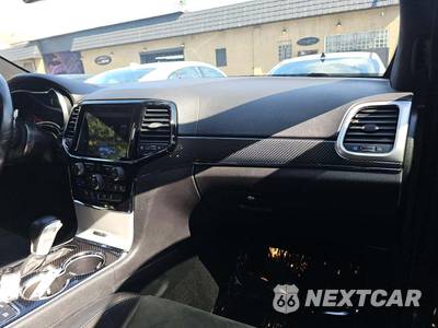 2020 Jeep Grand Cherokee SRT - zdjęcie 19 z 21 - miniatura