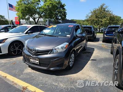 2012 Toyota Yaris LE Hatchback - zdjęcie 1 z 21 - miniatura