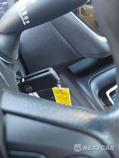 2025 Toyota Corolla LE Sedan - zdjęcie 5 z 18 - miniatura