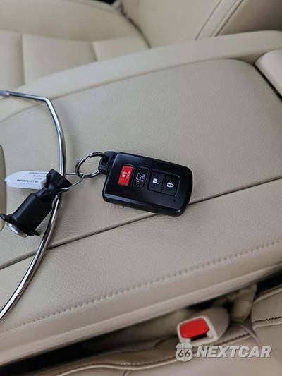 2019 Toyota Highlander XLE - zdjęcie 8 z 21 - miniatura