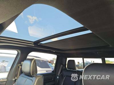 2021 Ram 1500 Limited Crew Cab Short Bed - zdjęcie 11 z 20 - miniatura