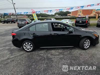 2025 Toyota Corolla LE Sedan - zdjęcie 5 z 32 - miniatura