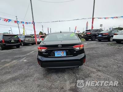 2025 Toyota Corolla LE Sedan - zdjęcie 4 z 32 - miniatura
