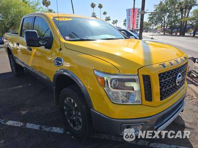 2017 Nissan TITAN XD PRO-4X Crew Cab Medium Bed - zdjęcie 4 z 37 - miniatura