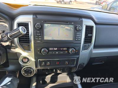 2017 Nissan TITAN XD PRO-4X Crew Cab Medium Bed - zdjęcie 10 z 37 - miniatura