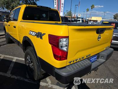 2017 Nissan TITAN XD PRO-4X Crew Cab Medium Bed - zdjęcie 2 z 37 - miniatura