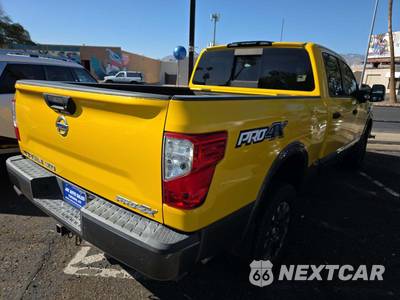 2017 Nissan TITAN XD PRO-4X Crew Cab Medium Bed - zdjęcie 3 z 37 - miniatura