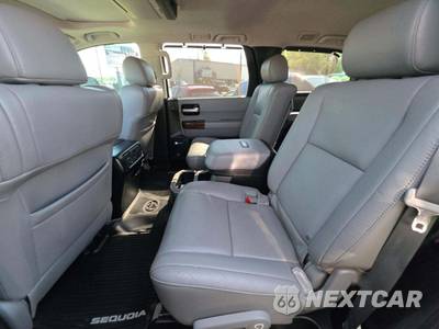 2010 Toyota Sequoia Platinum - zdjęcie 13 z 23 - miniatura