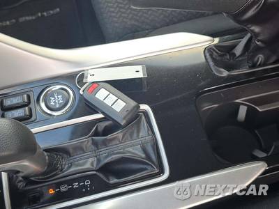 2024 Mitsubishi Eclipse Cross LE - zdjęcie 8 z 21 - miniatura