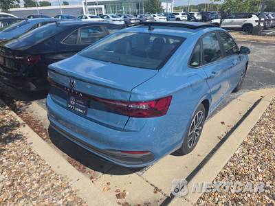 2026 Volkswagen Jetta SE - zdjęcie 3 z 20 - miniatura