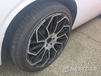 2016 Dodge Challenger SXT - zdjęcie 20 z 21 - miniatura