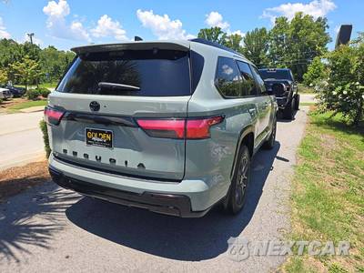 2024 Toyota Sequoia Platinum - zdjęcie 3 z 21 - miniatura