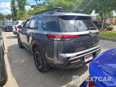 2025 Nissan Pathfinder Rock Creek - zdjęcie 2 z 21 - miniatura