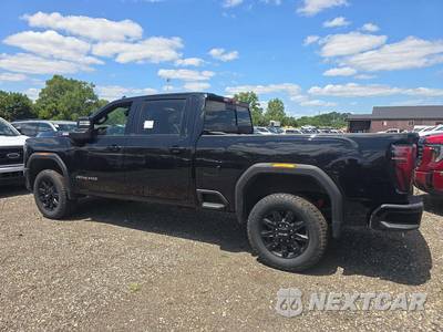 2026 GMC Sierra 2500HD AT4 Crew Cab Medium Bed - zdjęcie 2 z 20 - miniatura