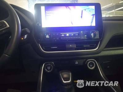 2025 Toyota Grand Highlander XLE - zdjęcie 10 z 21 - miniatura